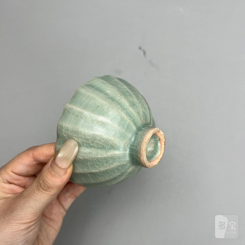 明 青釉菊瓣杯 - 图9